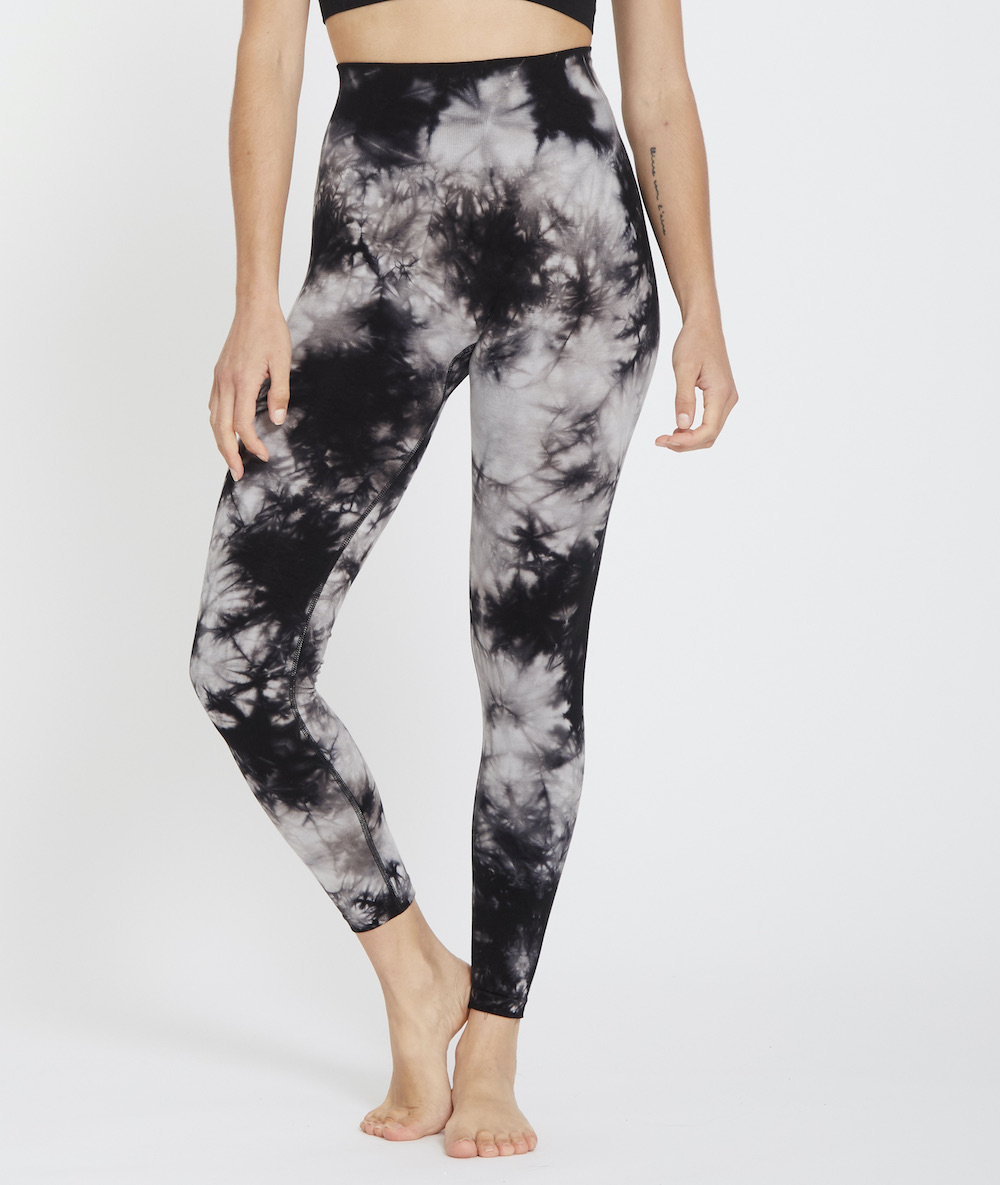 Women's black and grey tie-dye leggings