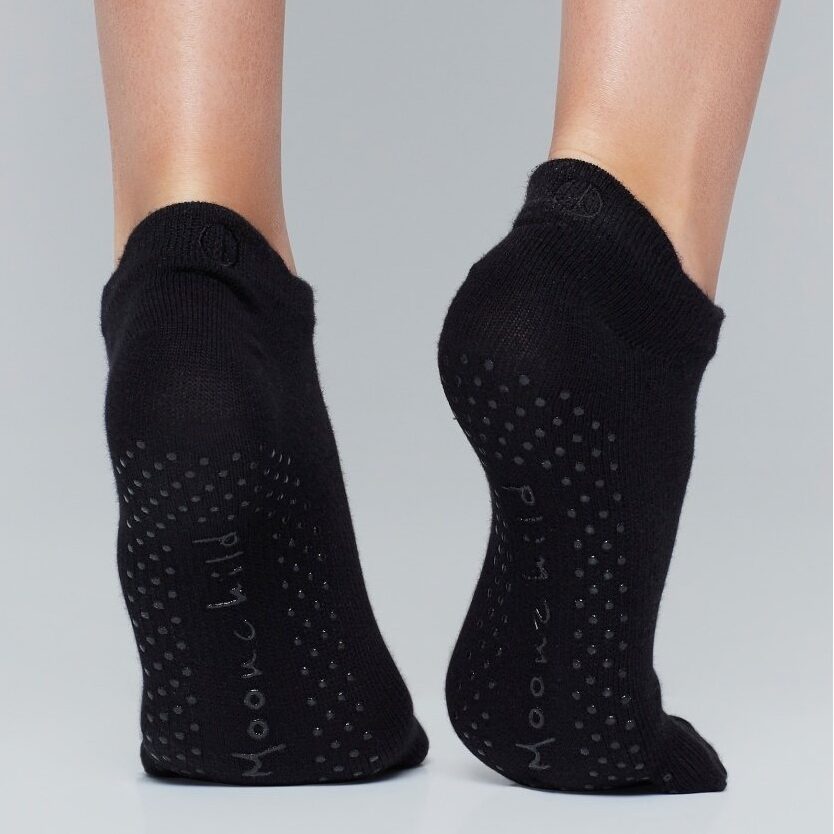 Black grip socks for yoga