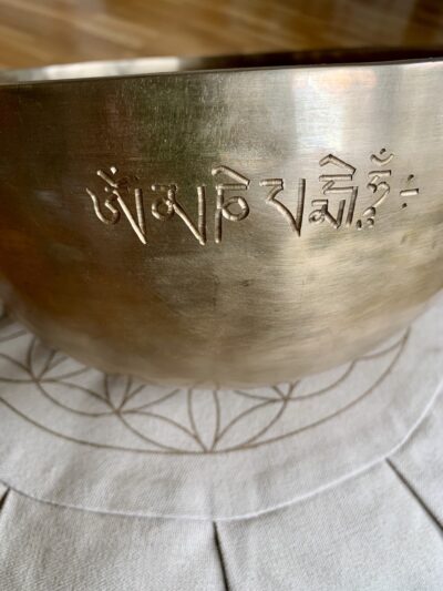 Himalayan Singing Bowls | Handcrafted 700 g to 2.5 kg