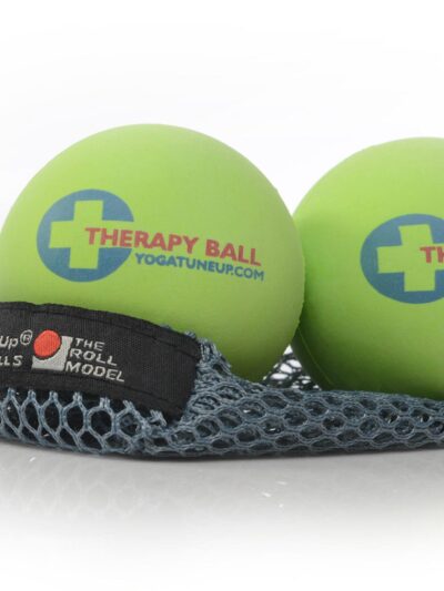 duo de balles pour auto massage vertes avec texte therapy ball yoga tune up
