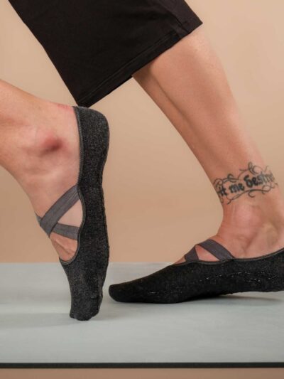 Non-Slip Yoga and Pilates Socks | Unisex
