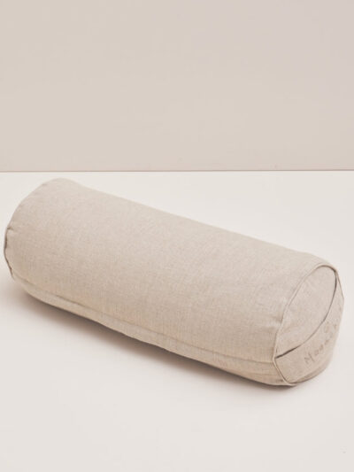 Bolster en coton de lin écru avec poignée de marque Moonchild vu de dessus
